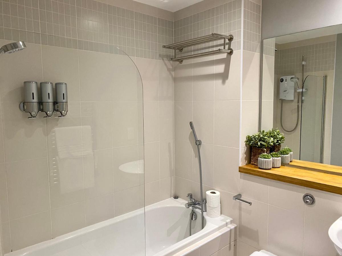 Titanic And Sea View Belfast 2 Bedroom Apartment City Centre Exterior photo